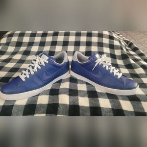 Nike classic leather shoes. Royal blue. Sz13